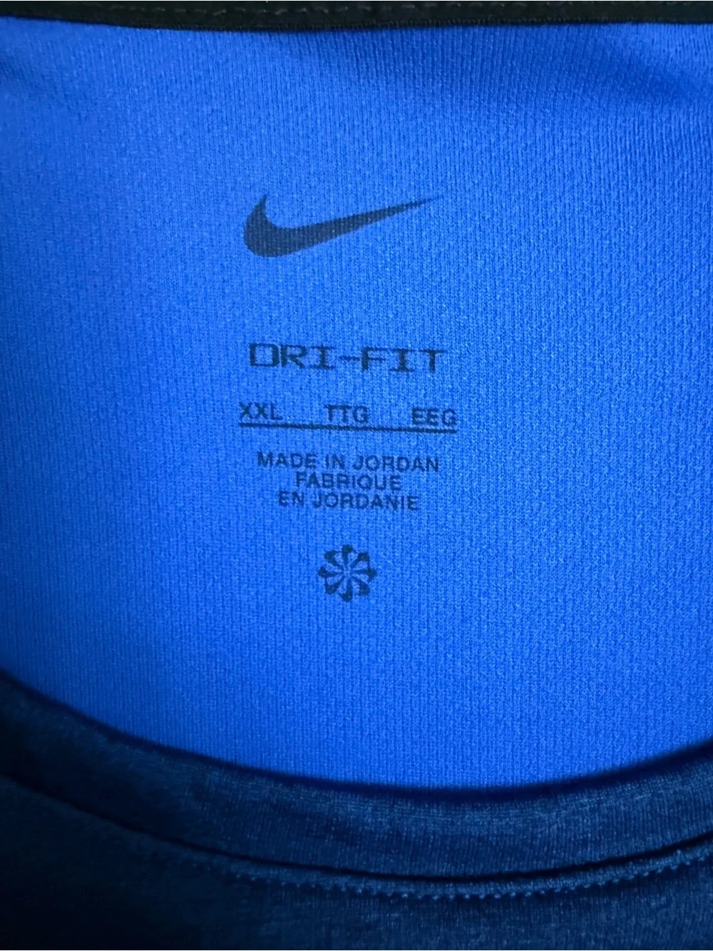 Nike lightweight sleeveless